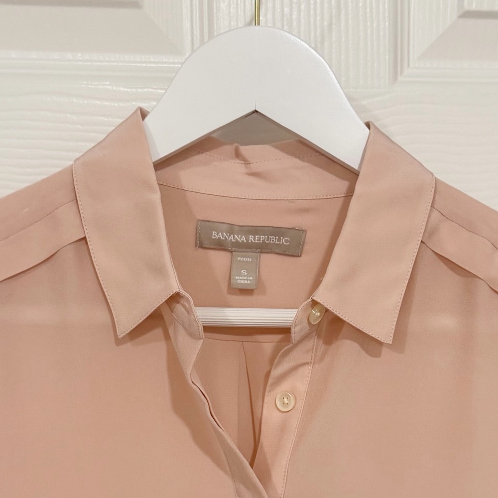 Banana Republic Silk Blush Pink Sheer Long Sleeve Button Front Small Petite Top - Picture 2 of 6